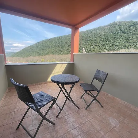 Nikoletta Villa *