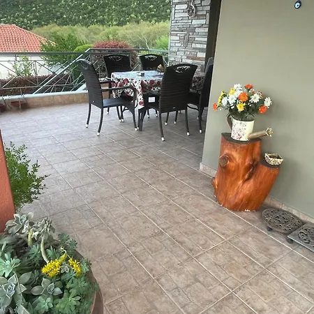 Nikoletta Villa