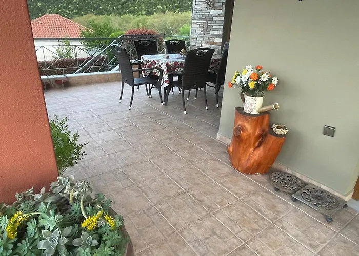 Nikoletta Villa
